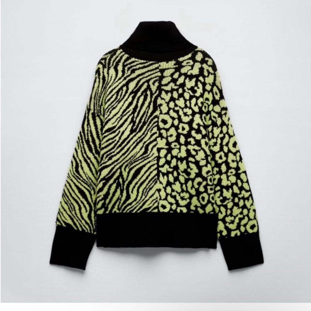 Zara Black and neongreen Animal Print Turtleneck Sweater